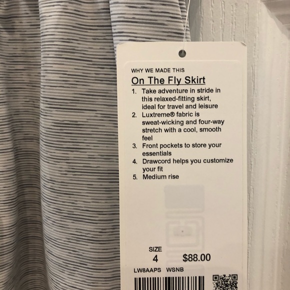 NWT Lululemon On The Fly Skirt- size 4 - Picture 3 of 6